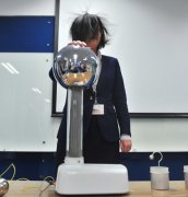 冬季干燥易起静电 啪啪地咋恁疼？